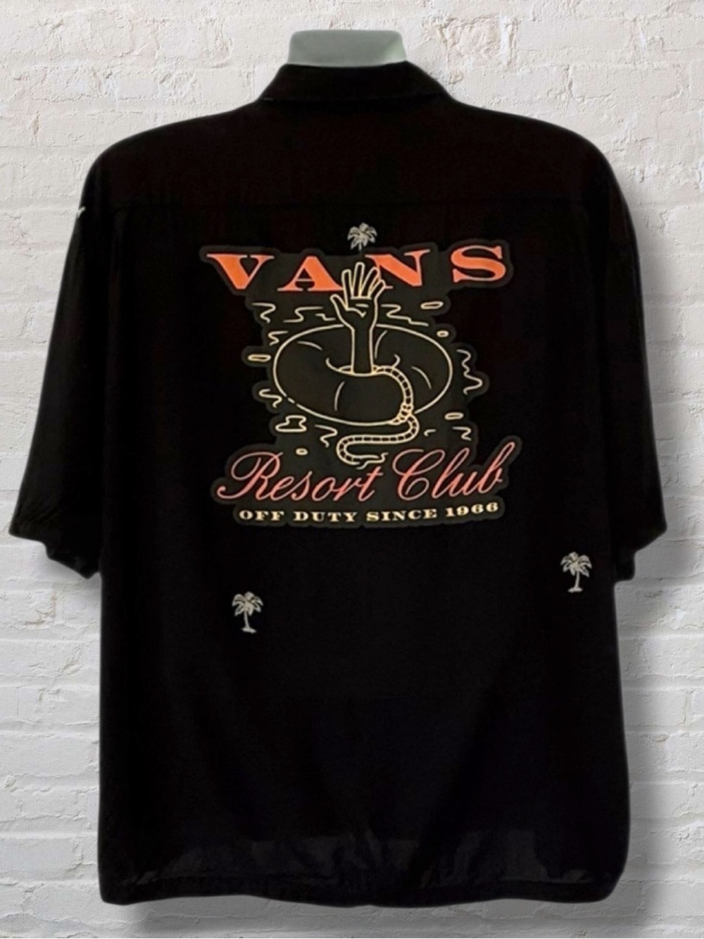 VANS Men’s Almost Paradise Off the Wall Resort Club Large Button Down Shirt
